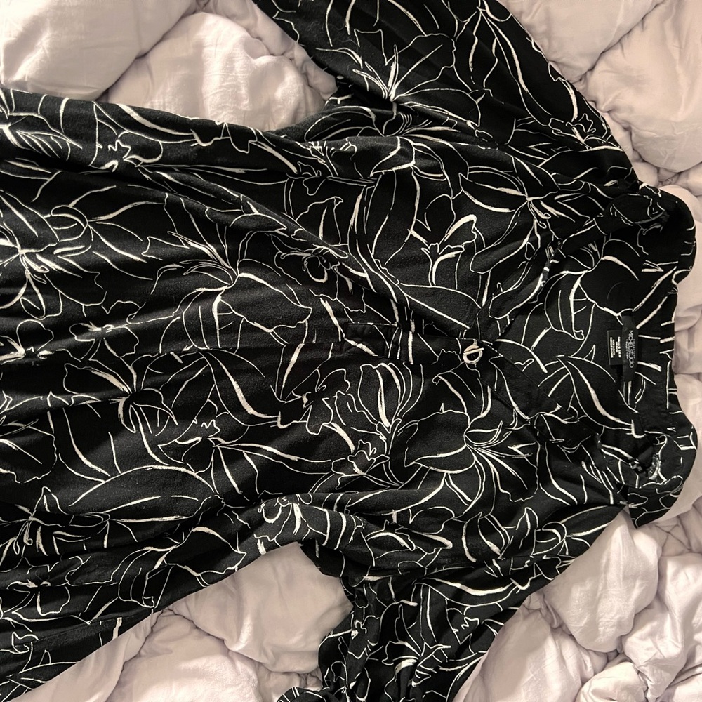 Black and White Floral TUNIC top